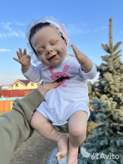 Кукла реборн девочка с одеждой