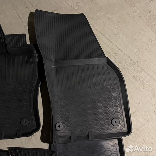 Коврики на Тигуан 2