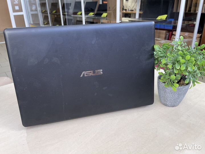Ноутбук Asus/8GB/GT710/SSD