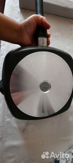 Большая антипригарная сковорода-гриль 2828 см