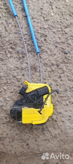 Замок двери задний r solaris 2