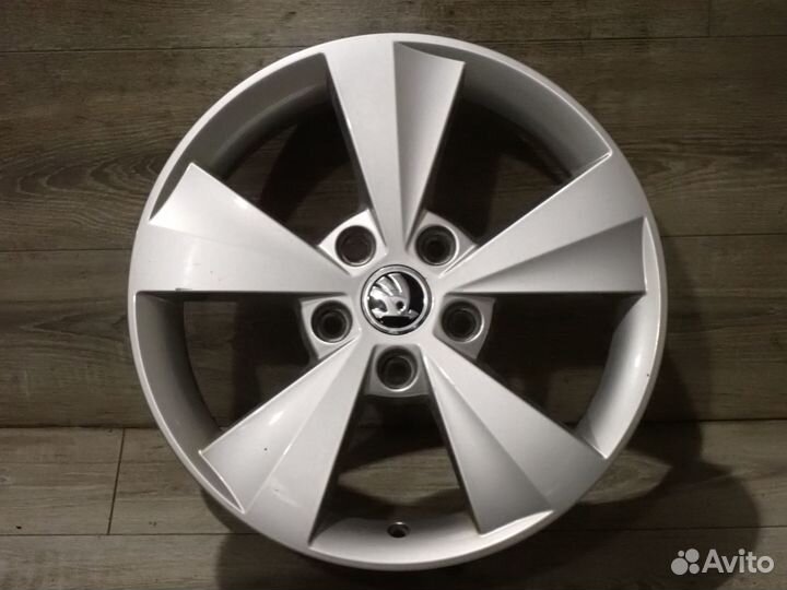 Комплект оригинальных дисков Skoda Octavia A7 R16