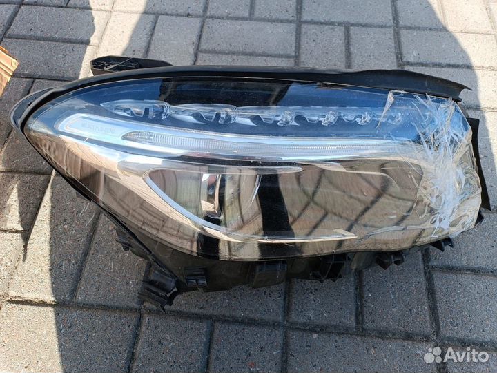 Правая фара mercedes GLA200