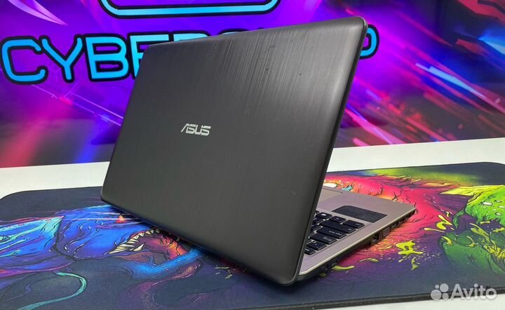 Asus i3-5005U 920m Ram 8 GB 128 GB