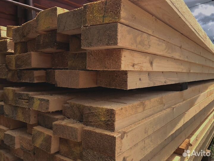 Строительный материал, доски из сосны