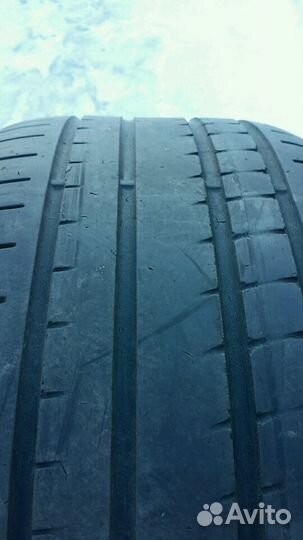 Pirelli P Zero Rosso 285/45 R19