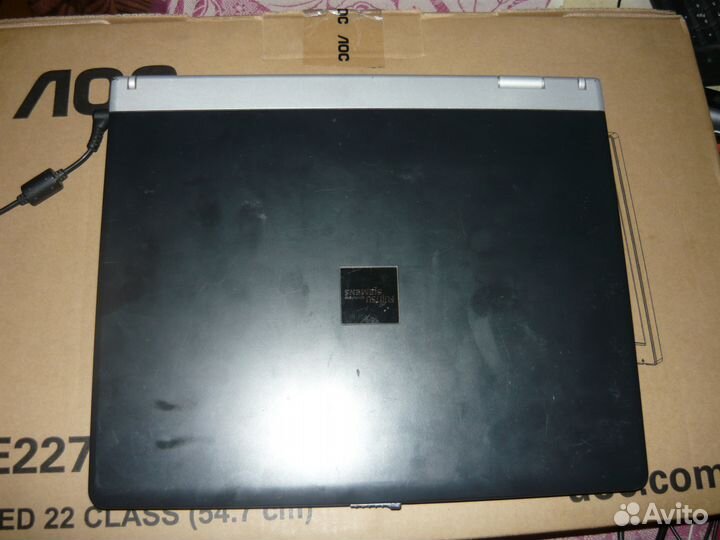 Fujitsu-siemens amilo PRO V2030