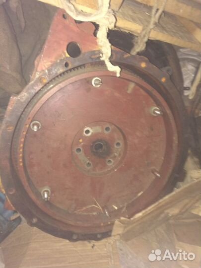 Продаю запчасти картер маховика двигателя Д-65