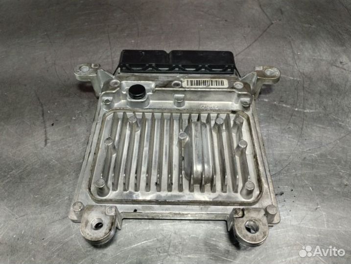 Блок управления двигателем Mercedes C-Class W204