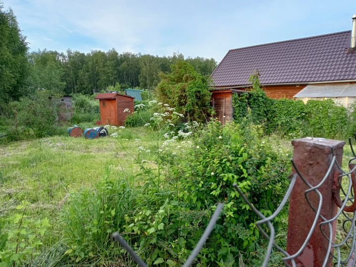 Дача 20 м² на участке 8 сот.