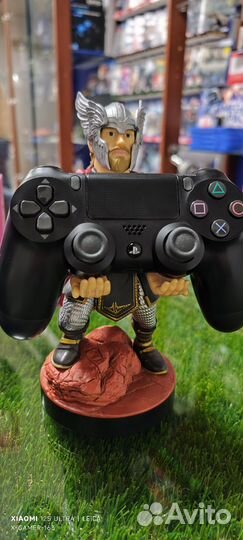 Sony PS4 1TB/700+ Игр/ 2 Геймпада/Диск фифа