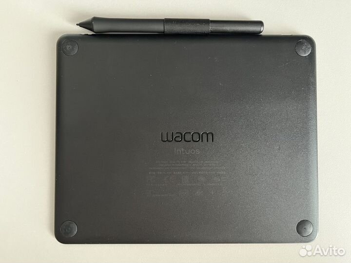 Графический планшет Wacom Intuos Basic Pen S Black