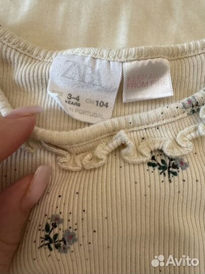 Джинсы Zara на девочку 104