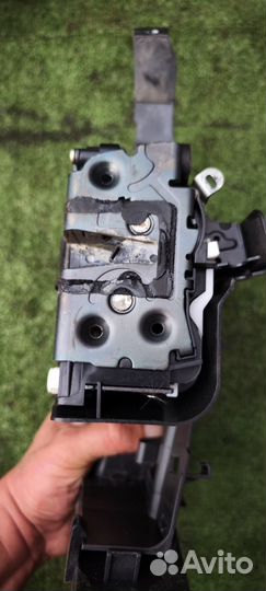 Замок двери задний левый Ford C-max