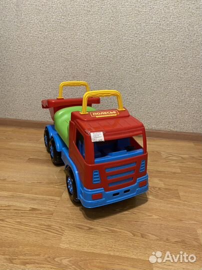 Детские машинки игрушки и каталки