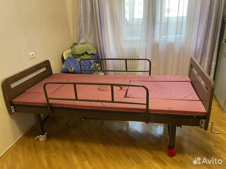 Продам кровать медицинскую для лежачих больных