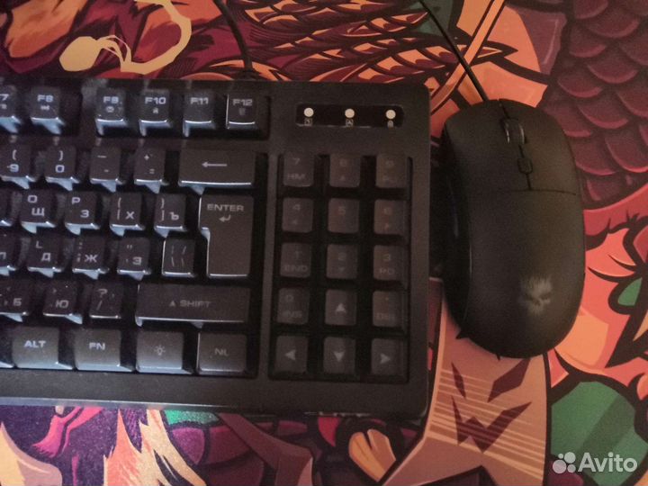 Игровая клавиатура и мышь + коврик