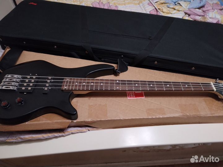 Бас гитара stagg SBF-40 3/4 маломензурный