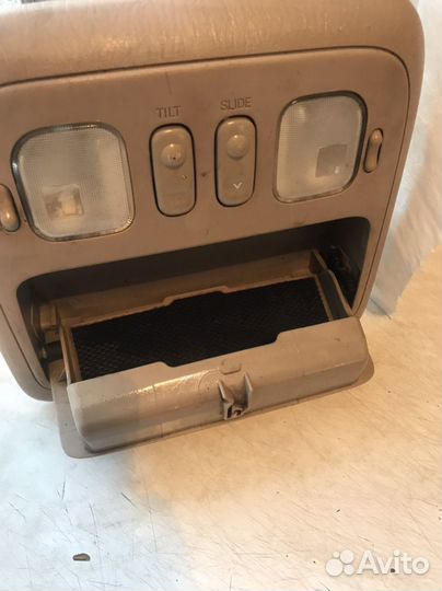 Плафон освещения салона