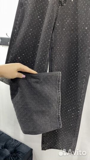 Джинсы со стразами