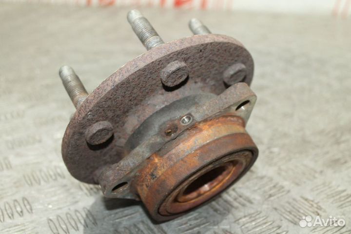 Ступица передняя Chevrolet Tahoe 2 GMT800 99-07