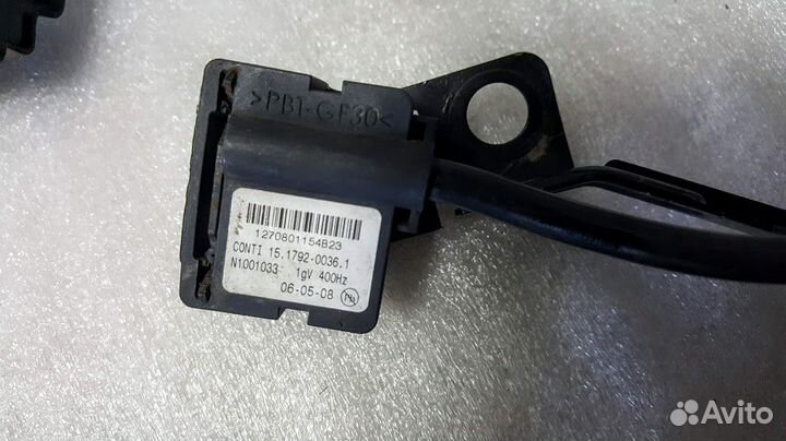 Датчик ускорения Audi A8 D3