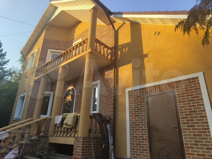 Коттедж 360 м² на участке 14 сот.