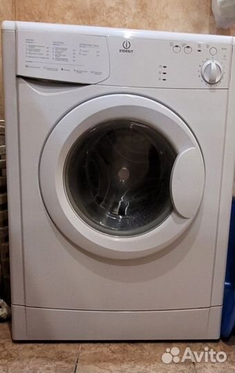 Стиральная машина indesit