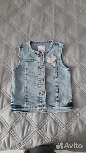 Жилетка для девочки джинсовая 2-3года