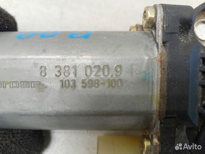 Моторчик переднего правого стеклоподъемника