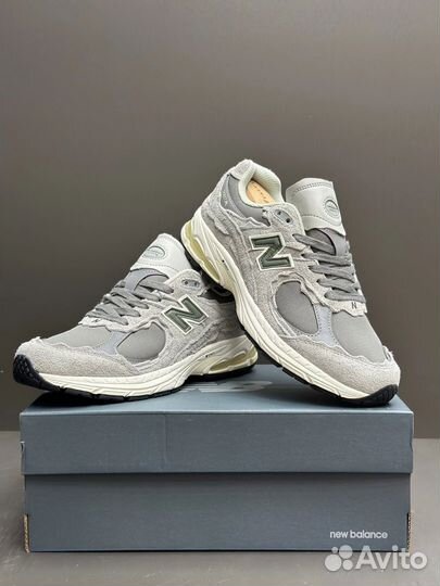 Кроссовки New balance 2002r