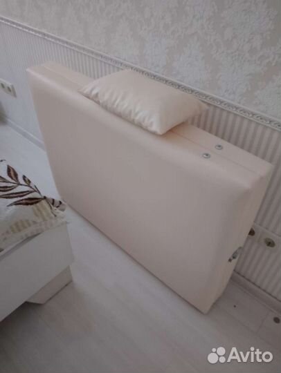 Косметический стол