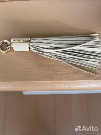 Продается брелок