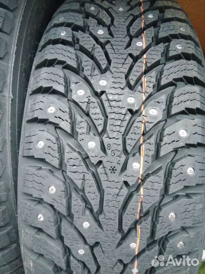 Nokian Tyres Hakkapeliitta 9 SUV 215/65 R17
