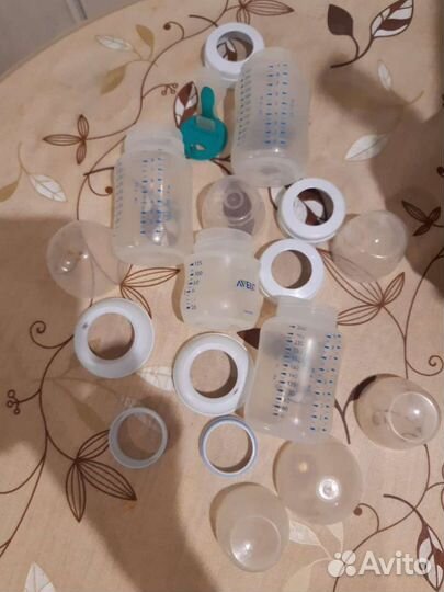 Продается ручной молокоотсос avent
