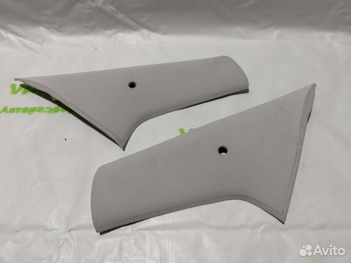 Накладки задних стоек Volkswagen Jetta 4