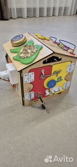 Бизиборд домик со светом