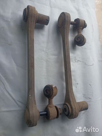 Рычаг подвески зад прав/лев 4D0501529F Audi A8 D3