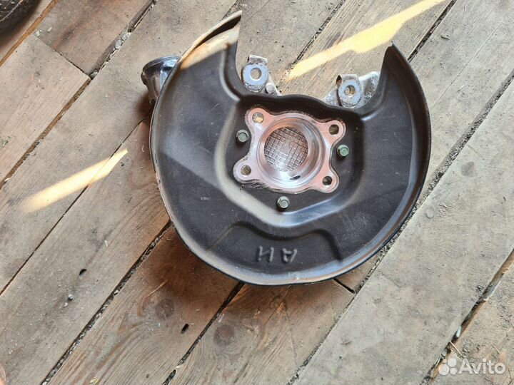 Цапфа задняя правая civic 4D