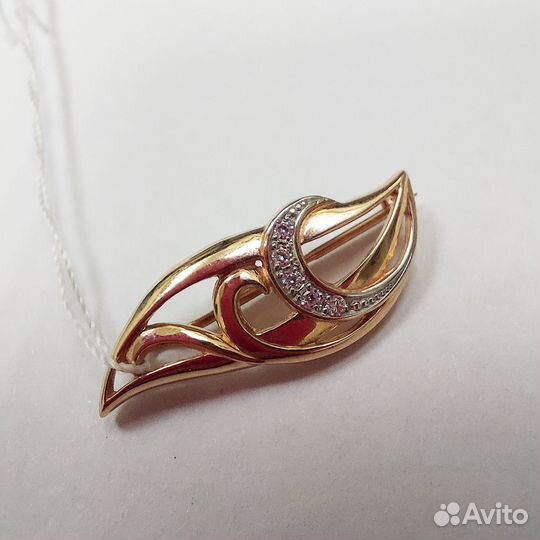 Брошь с синтетическим камнем Золото