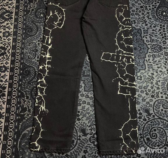 Джинсы supreme