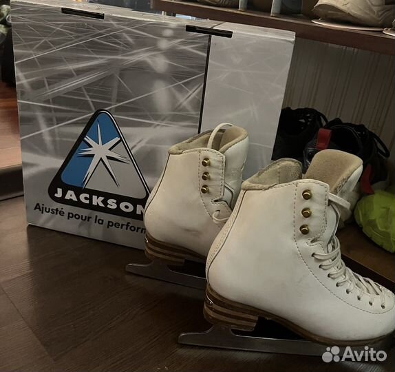 Коньки фигурные