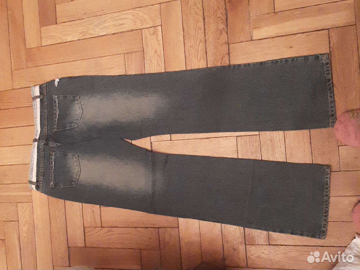 Джинсы новые 44