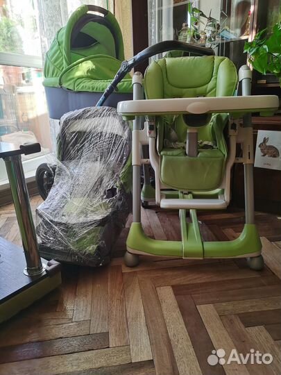 Продаётся коляска+стульчик для кормления