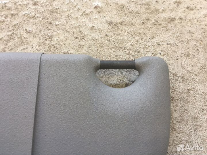 Солнцезащитный козырёк правый Peugeot 106 (5942)