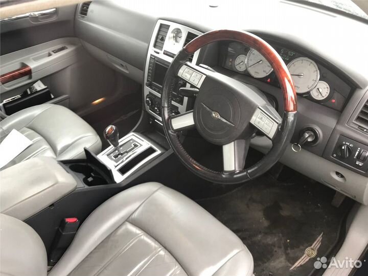 Разбор на запчасти Chrysler 300C 2004-2011