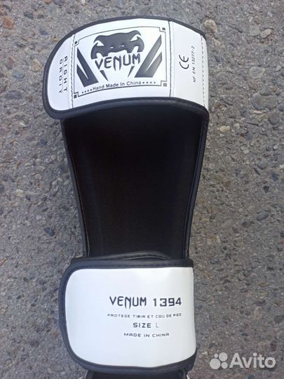 Комплект для единоборств щитки и перчатки Venum