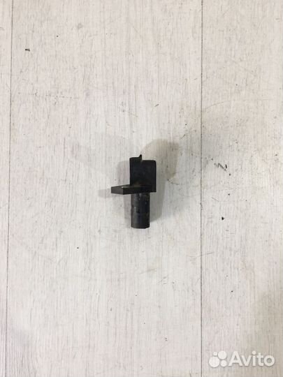 Датчик коленвала LADA xray 1.6 мт