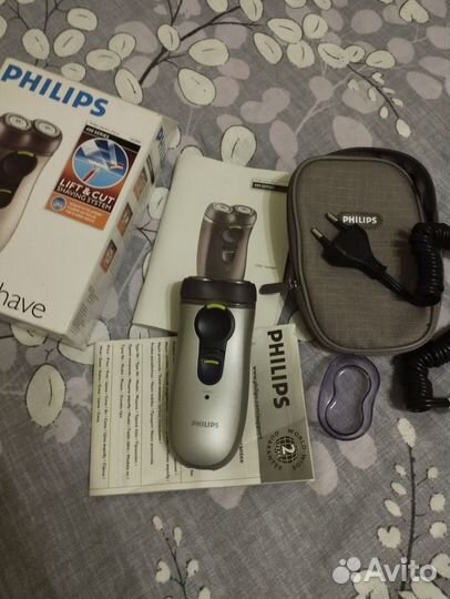 Бритва электрическая Philips hq468