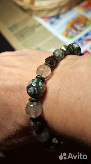 Браслет (агат, яшма, пренит)